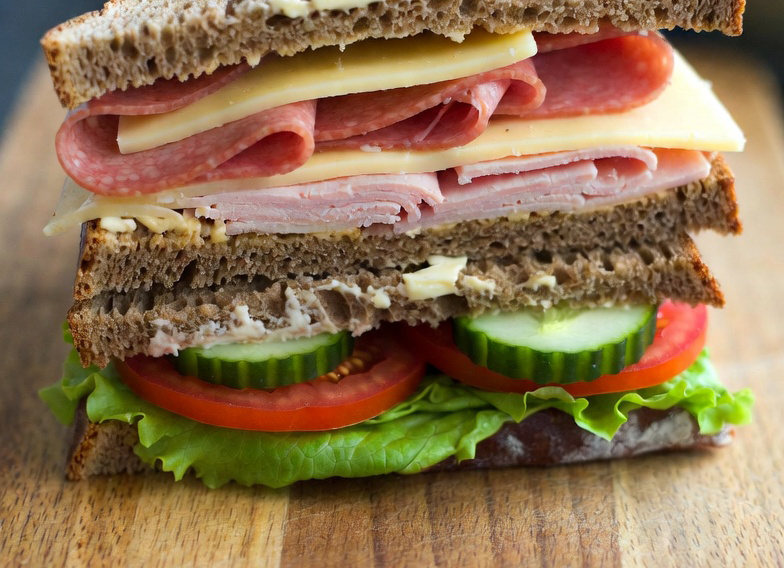 Butterboard und Brot Stöcki